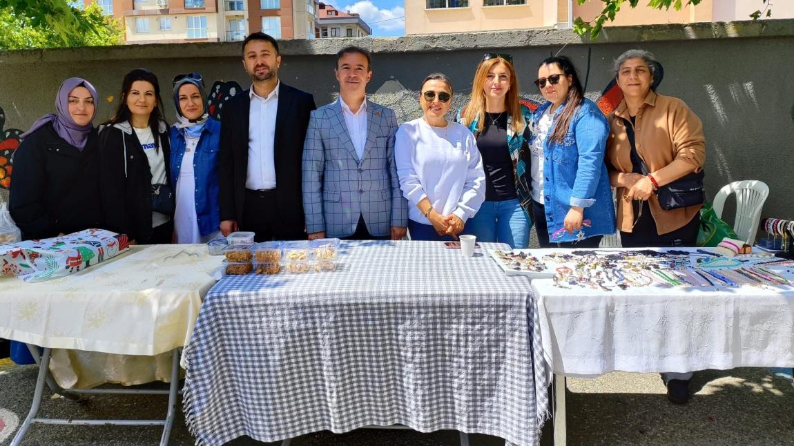 13 - 14 Mayıs Tarihlerinde Gerçekleştirdiğimiz Okul Kermesimize Emek ve Destek Veren Tüm Velilerimize, Öğretmenlerimize ve Öğrencilerimize Teşekkür Ederiz.